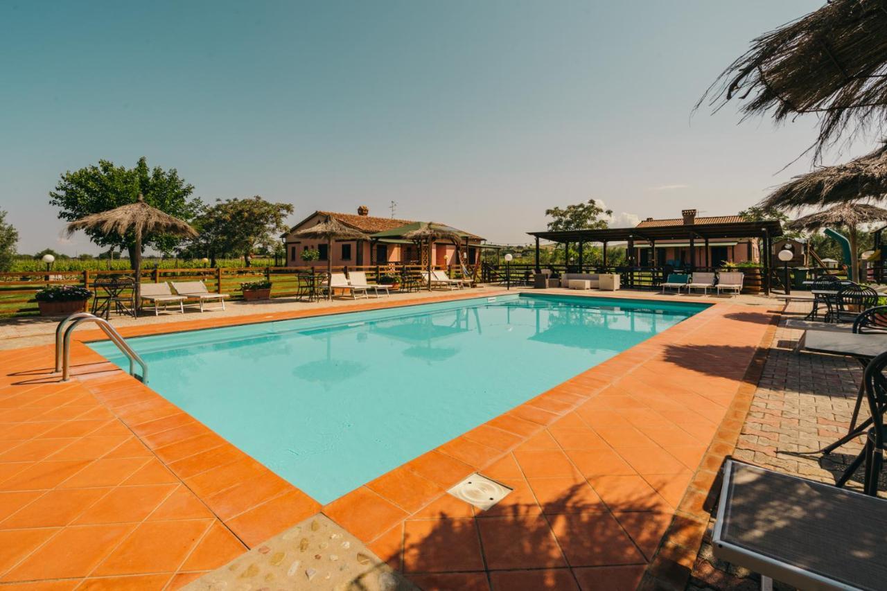 Agriturismo Il Laghetto 그레세토 외부 사진